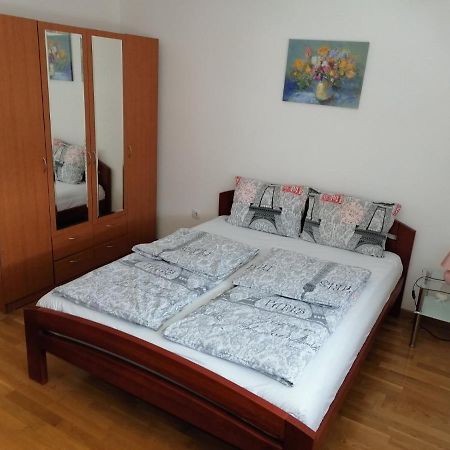 Paris Apartment -Free Private Parking Novi Sad Eksteriør billede