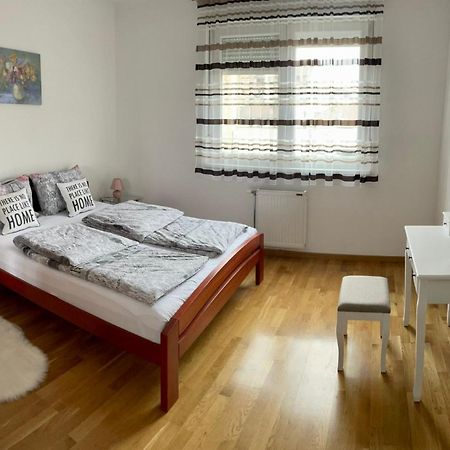 Paris Apartment -Free Private Parking Novi Sad Eksteriør billede