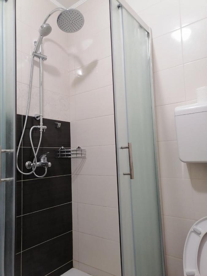 Paris Apartment -Free Private Parking Novi Sad Eksteriør billede