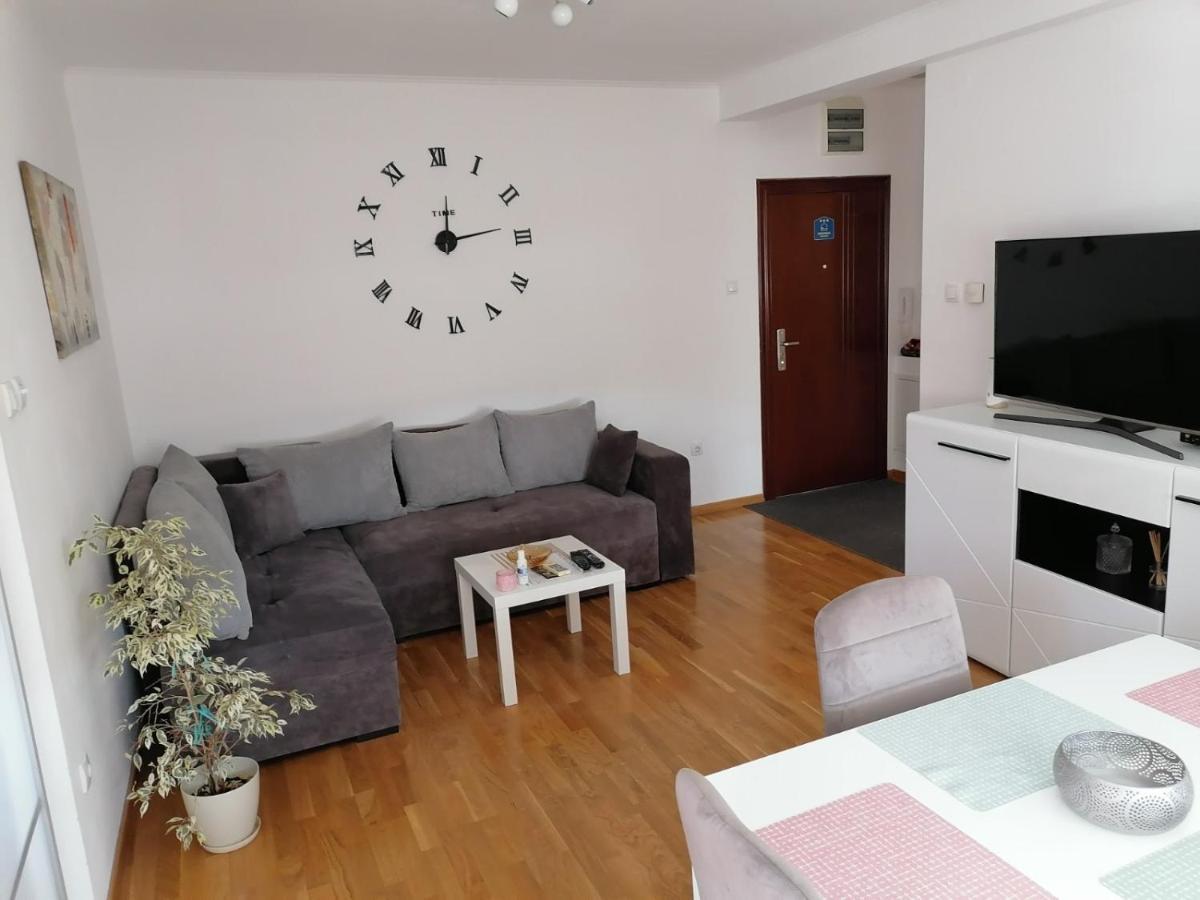 Paris Apartment -Free Private Parking Novi Sad Eksteriør billede