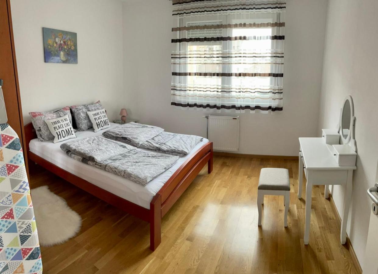 Paris Apartment -Free Private Parking Novi Sad Eksteriør billede