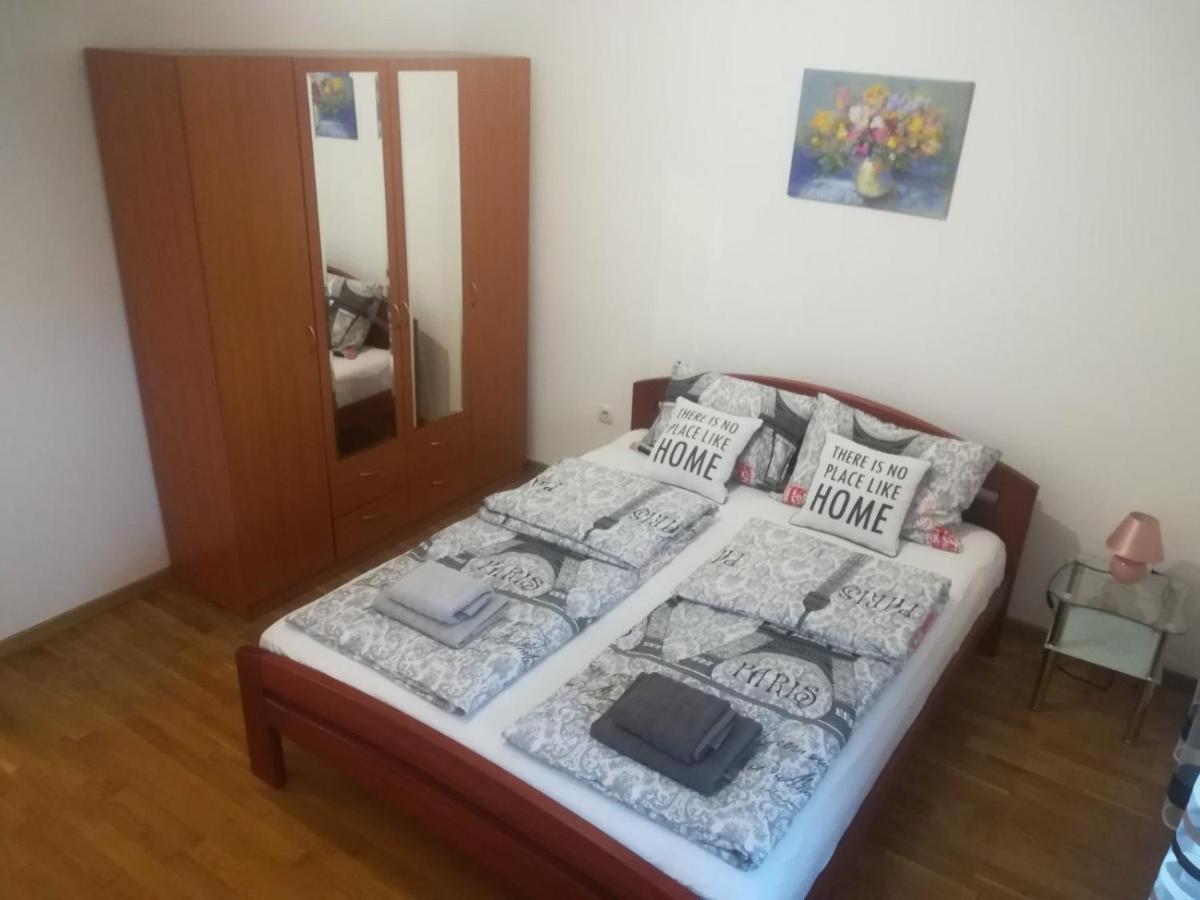 Paris Apartment -Free Private Parking Novi Sad Eksteriør billede