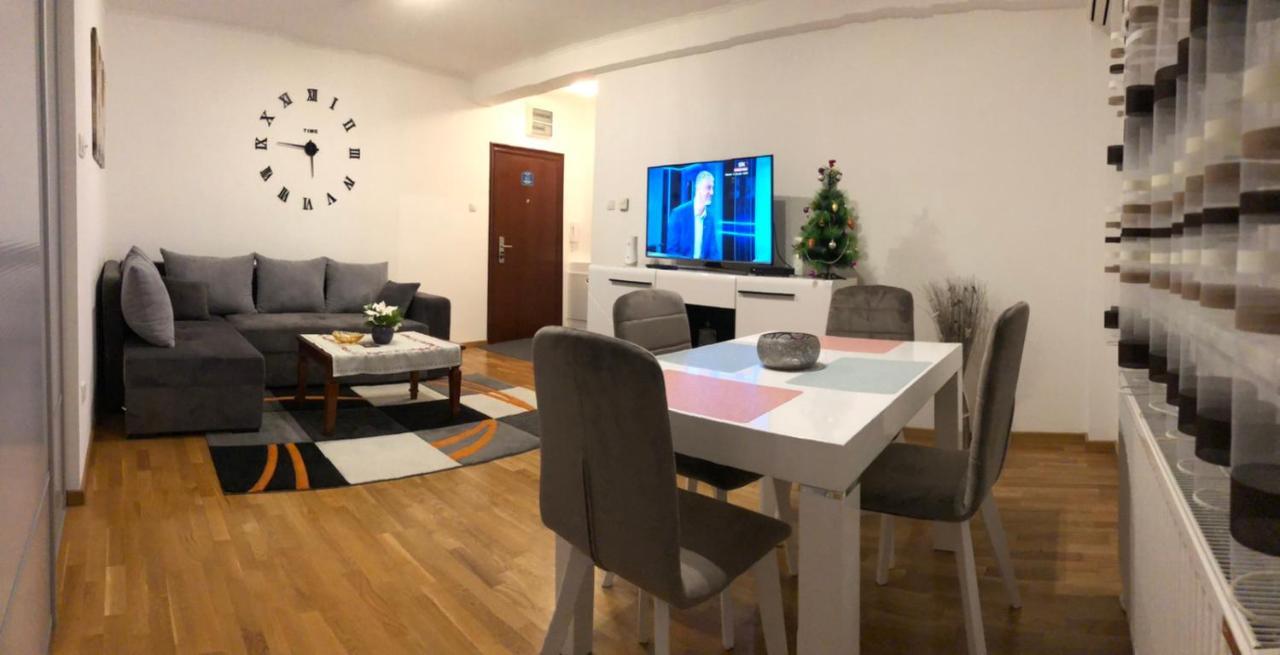 Paris Apartment -Free Private Parking Novi Sad Eksteriør billede